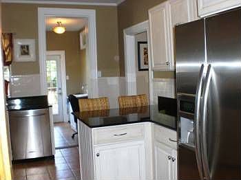 2nd image of 1032 Grandview Pl