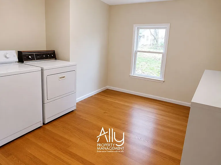 210 Raymond Ave #B — Photo 15