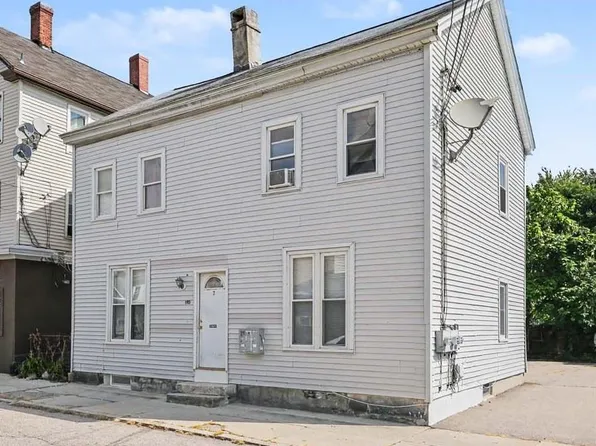 193 Arnold St, Woonsocket, RI 02895