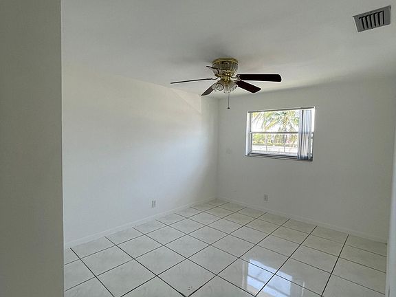 3rd image of 206 SW 1st St #J-6
