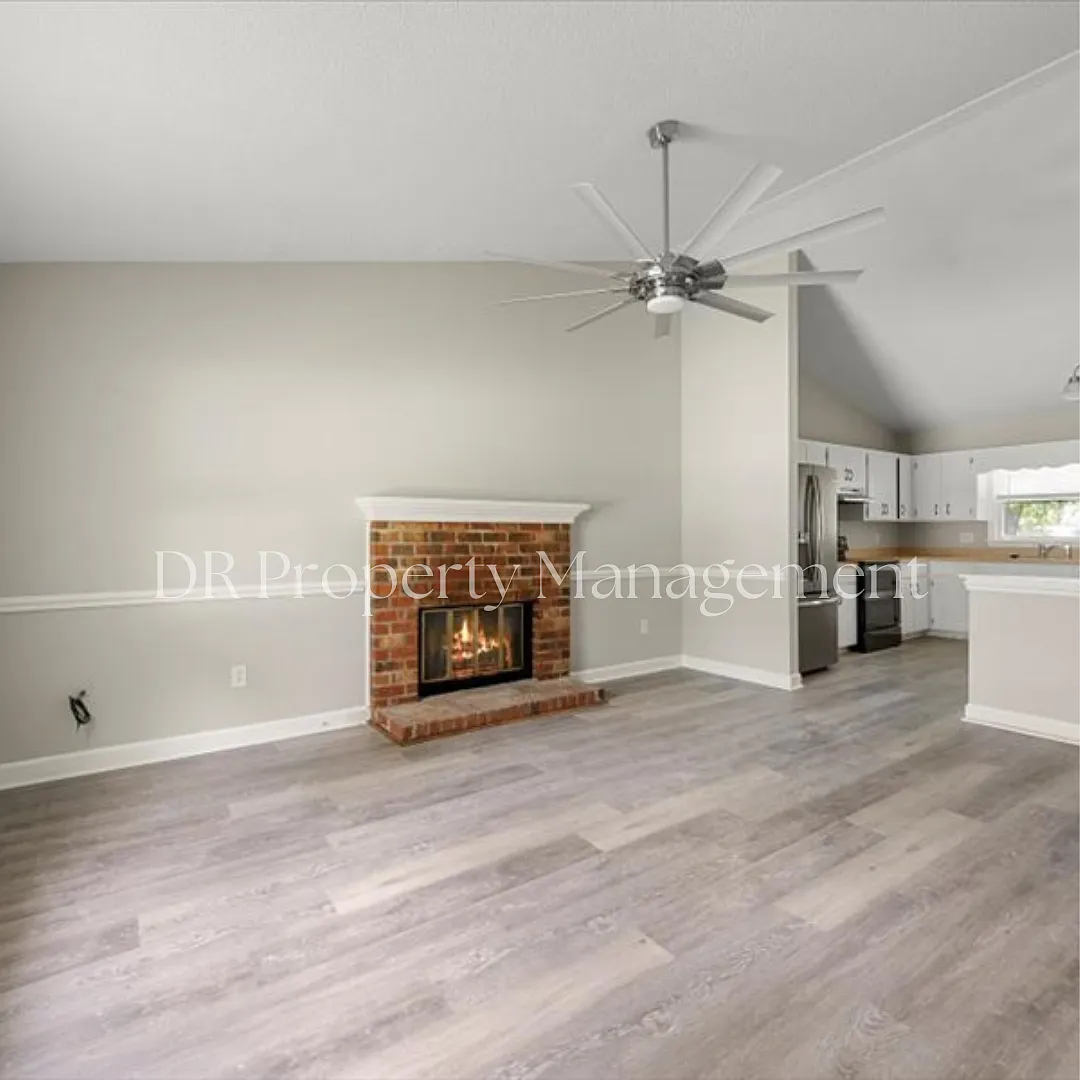 108 Teal Ct — Photo 2