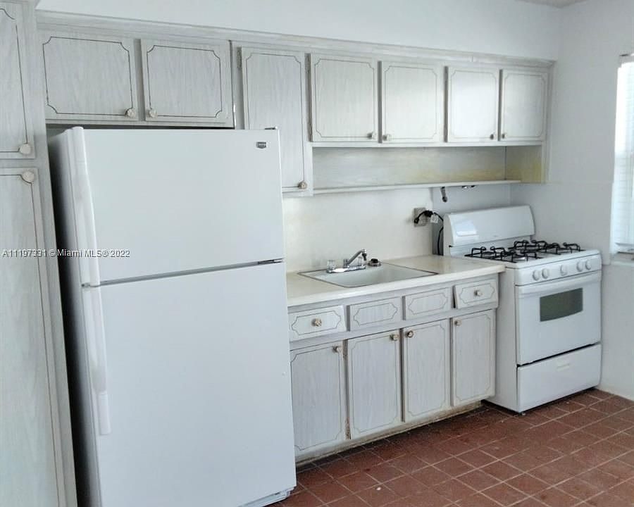1st image of 524 Washington Ave APT 311