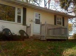 501 E Vine St, Le Roy, IL