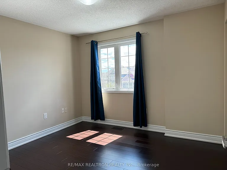 207 Dymott Ave — Photo 7