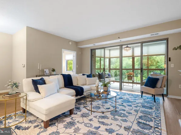 3210 N Leisure World Blvd APT 402, Silver Spring, MD 20906