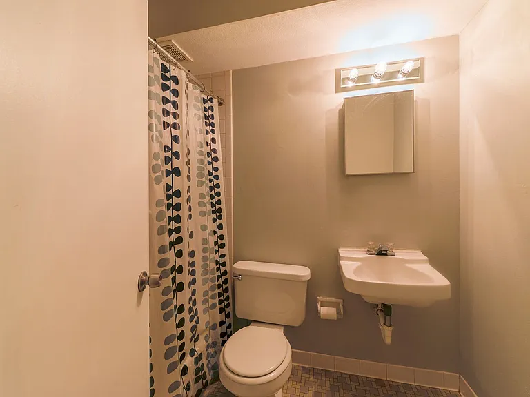 1707 Glenwood Ave — Photo 7