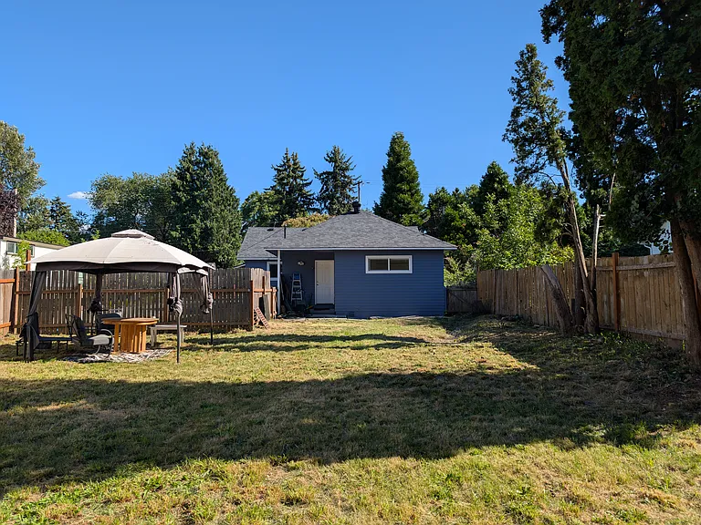 6025 NE Simpson St — Photo 33