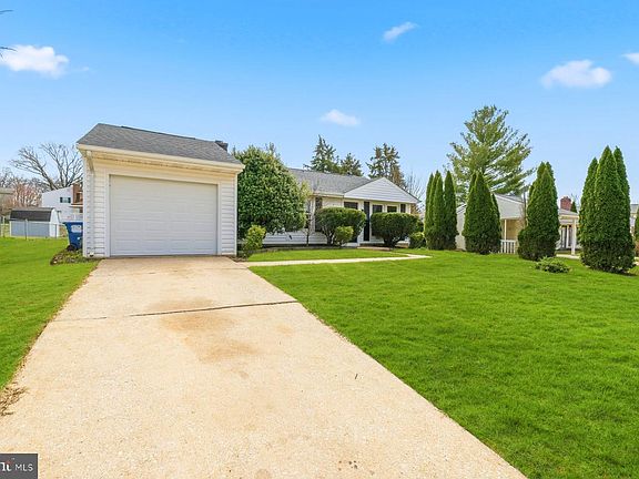 3rd image of 7213 Johnnycake Rd