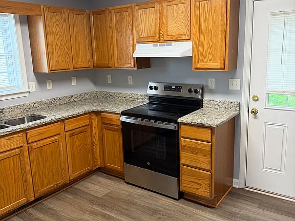 5th image of 650 Beechwood Ave