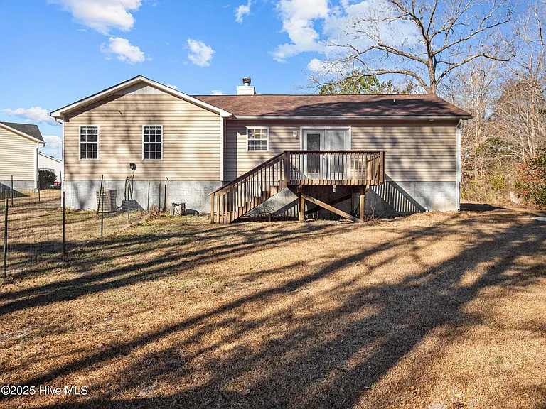 218 Winterberry Ct — Photo 25