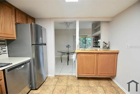 3 bed, 1432 sqft, $2,600 — Photo 3