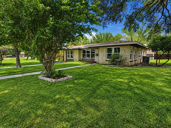 2nd image of 323 MAPLEWOOD LN