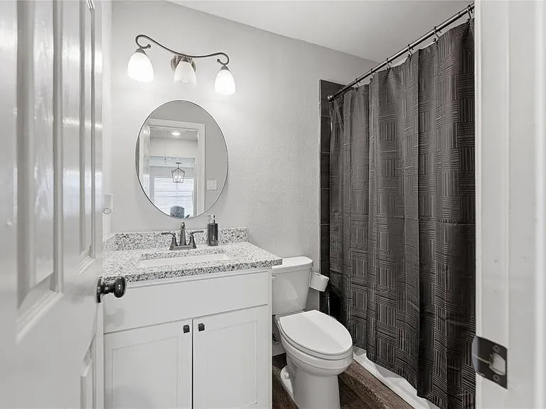 904 Overlook Dr — Photo 7