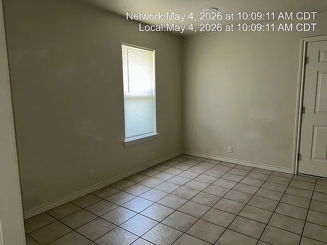 3 bed, $1,095 — Photo 4