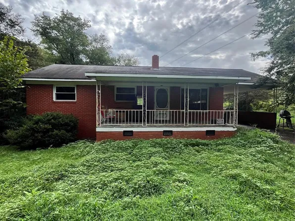 1908 Mayberry Rd, Dallas, NC 28034