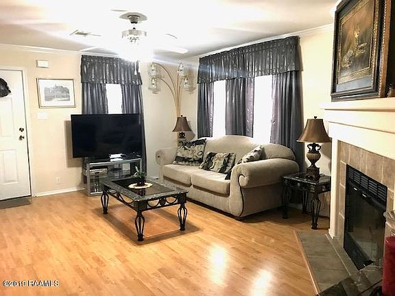 4th image of 107 Stoneburg Dr