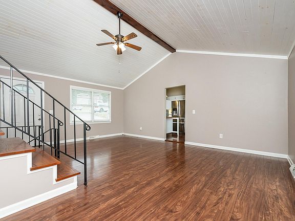 5th image of 222 W Yellow Wood Dr
