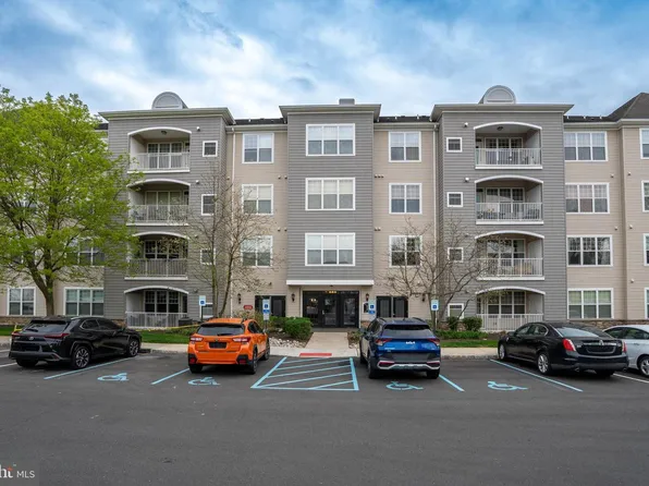 112 Masterson Ct, Trenton, NJ 08618