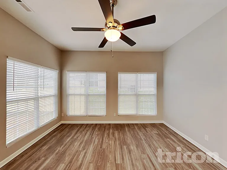 320 Stone Meadow Dr — Photo 17