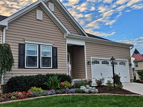 304 Ranchero Dr, Coraopolis, PA 15108