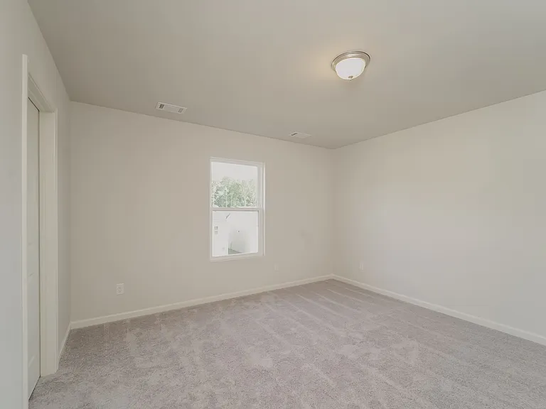 639 Farmstead Trl — Photo 10