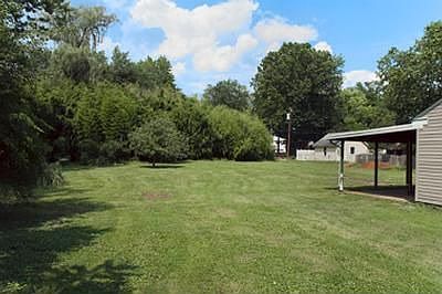 2nd image of 623 Whites Rd