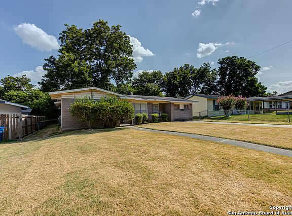 5th image of 618 Marchmont Ln