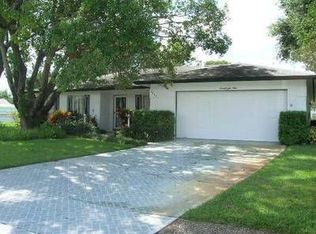 2860 Malibu Ct, Titusville, FL 32780