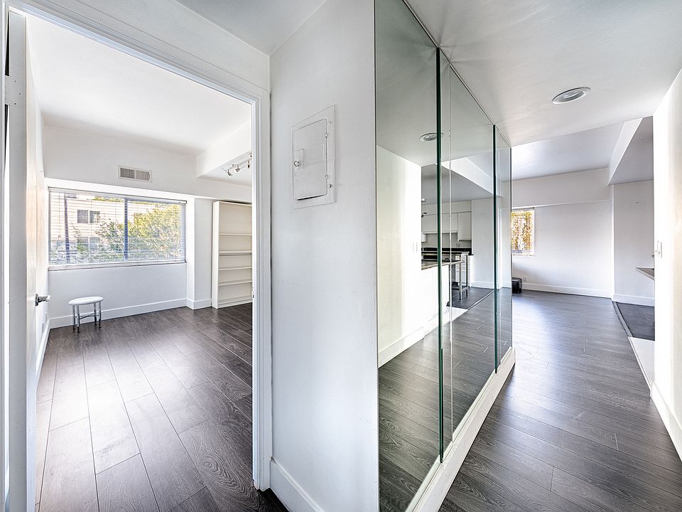 1st image of 1155 N La Cienega Blvd APT 414