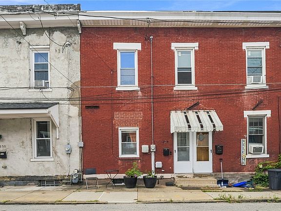3rd image of 148 Home St