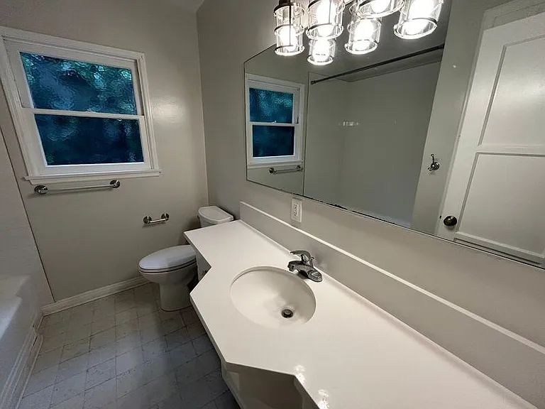 5128 Crown Ave — Photo 12