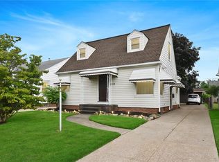 8215 Snow Rd, Parma, OH 44129