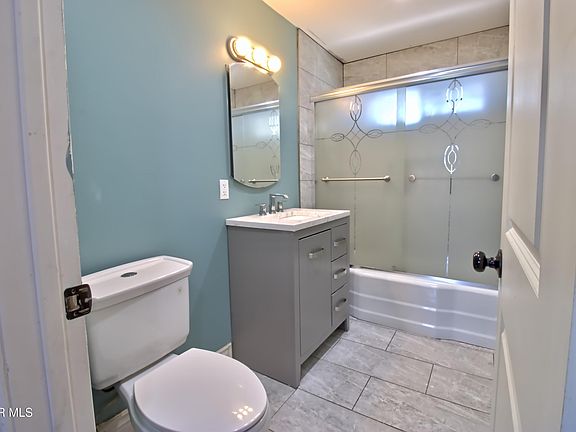 5th image of 2120 Elm St
