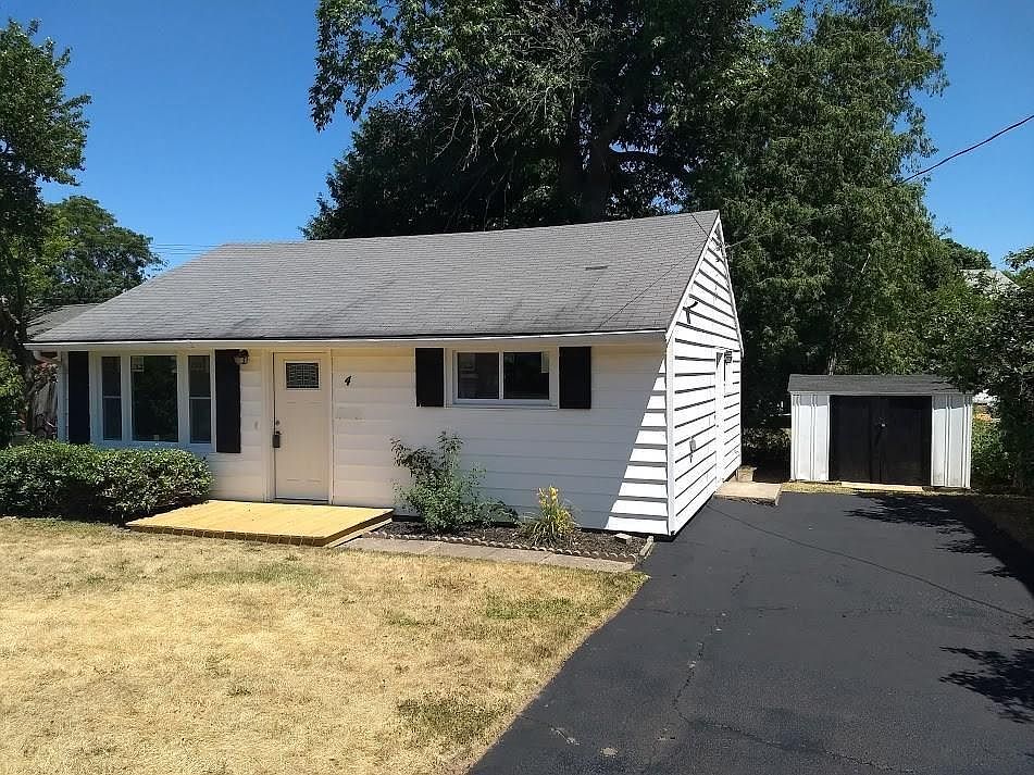 1st image of 4 Parkway St