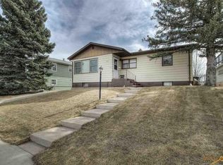 2411 Arrow St, Rapid City, SD 57702