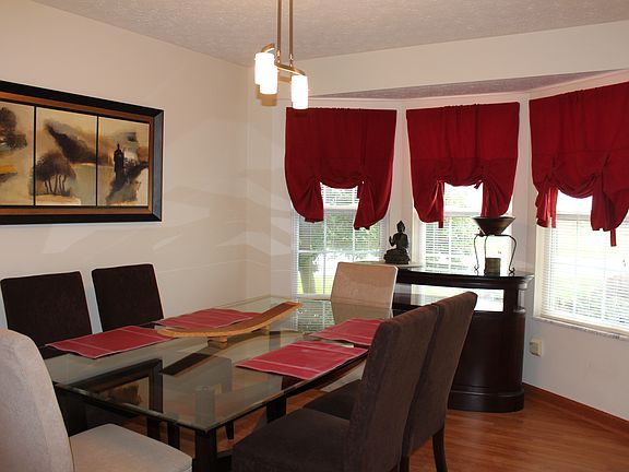 5th image of 178 Bergoholt St