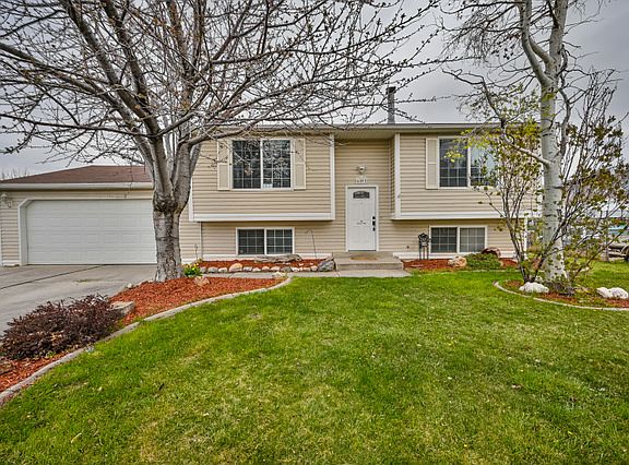2nd image of 6093 S Woodsborough Way W