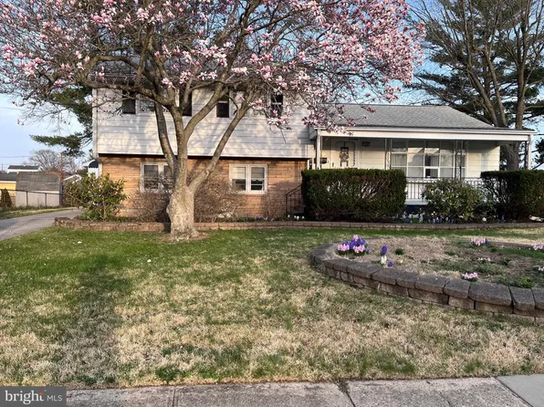 25 Braver Dr, Hamilton, NJ 08610