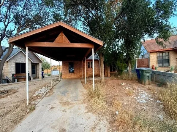 1001 N Lost Creek Loop, Laredo, TX 78046