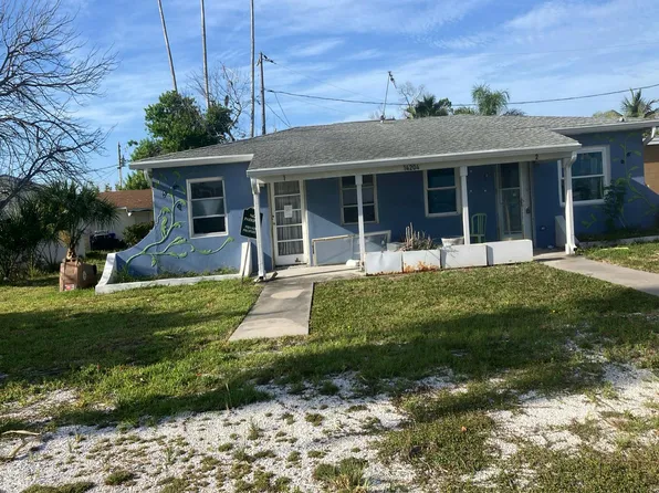 14204 E Parsley Dr, Madeira Beach, FL 33708