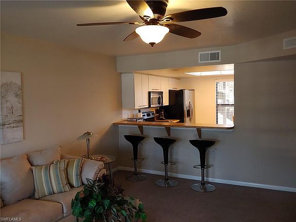 4th image of 829 SW 47th Ter APT 105