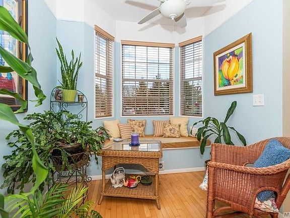 5th image of 79 Cranberry Cir