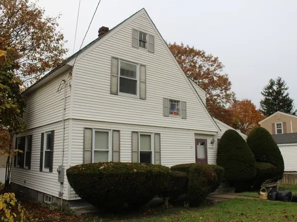 39 Hayward St, Milford, MA 01757