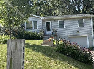 467 Elliott St, Council Bluffs, IA 51503