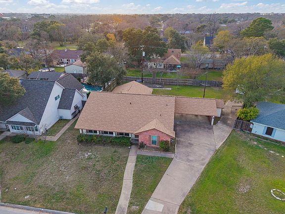 2nd image of 2606 Melba Cir