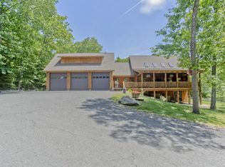 620 S Quarter Rd, Russell, MA 01071