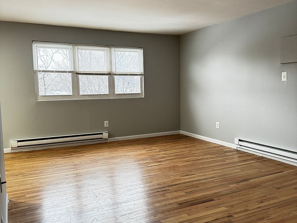 1st image of 131 W Main St APT 7C