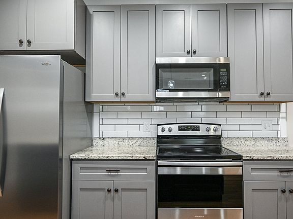 4th image of 1741 Arbor Hills Dr SE