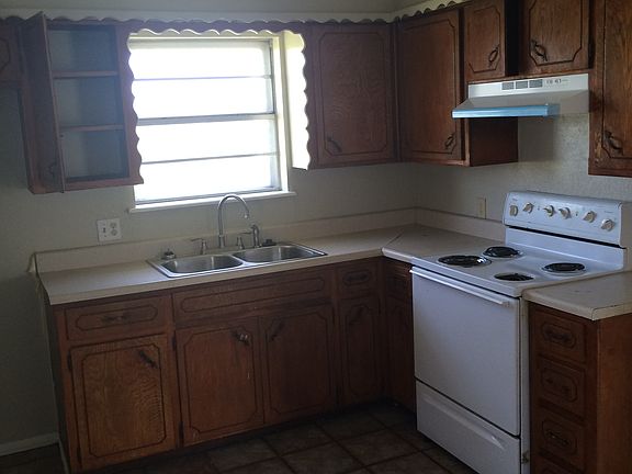 3rd image of 4615 NW Ozmun Ave #0000