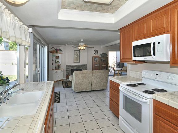 4th image of 2073 Herron Ct